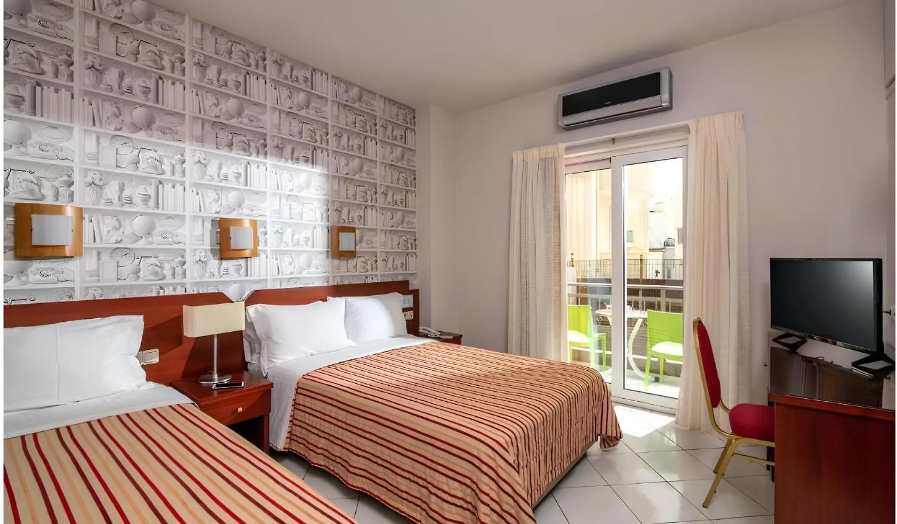***  City Life Hotel Ираклион Греция